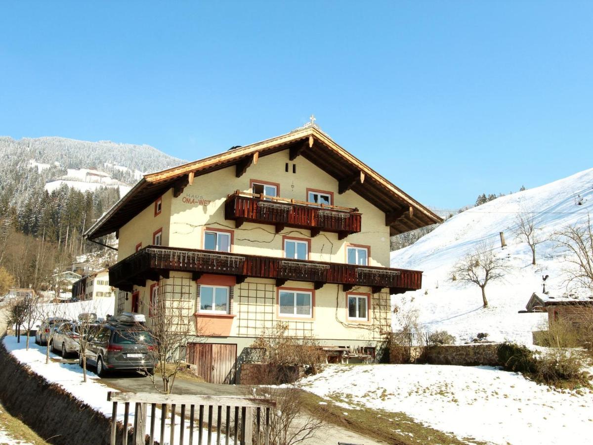Apartment In Hopfgarten Brixental Near Ski Lift ホップフガルテン・イム・ブリクセンタール エクステリア 写真