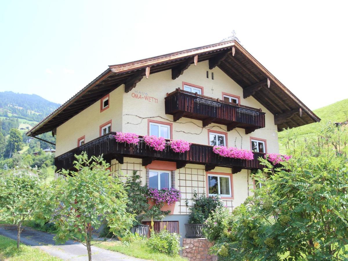 Apartment In Hopfgarten Brixental Near Ski Lift ホップフガルテン・イム・ブリクセンタール エクステリア 写真
